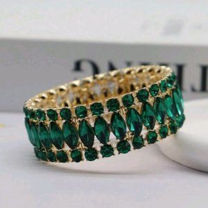 Grand Green String Elastic Bracelet